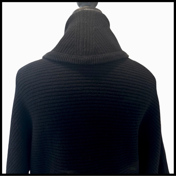 Todd & Duncan Women's Cashmere Kimono Sweater. Black. Small - Picture 10 of 11